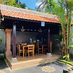 Kanda Villa